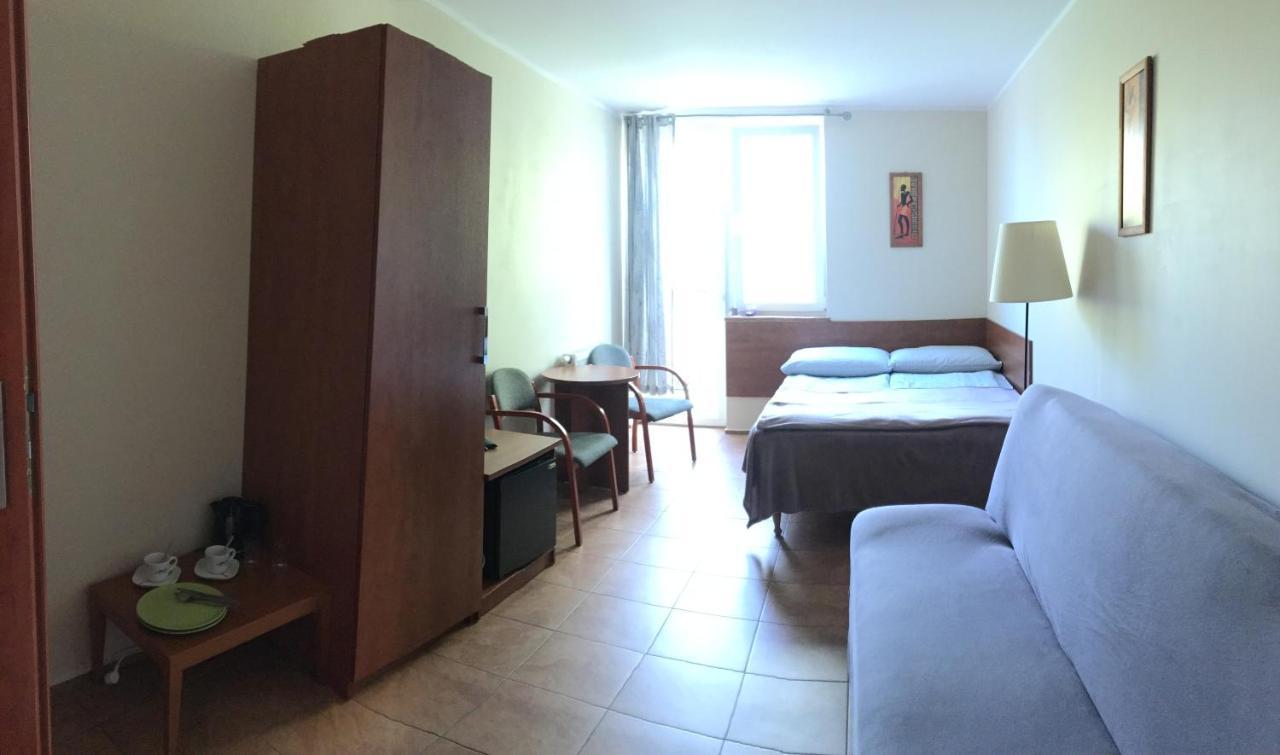 Pensjonat Nad Jeziorem Mielno  Bagian luar foto